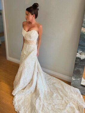 Alfred Angelo Sapphire 801 Wedding Gown NWT